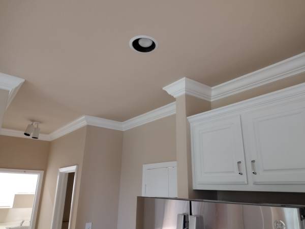 Crown molding installation Seattle — Extreme Handyman Service